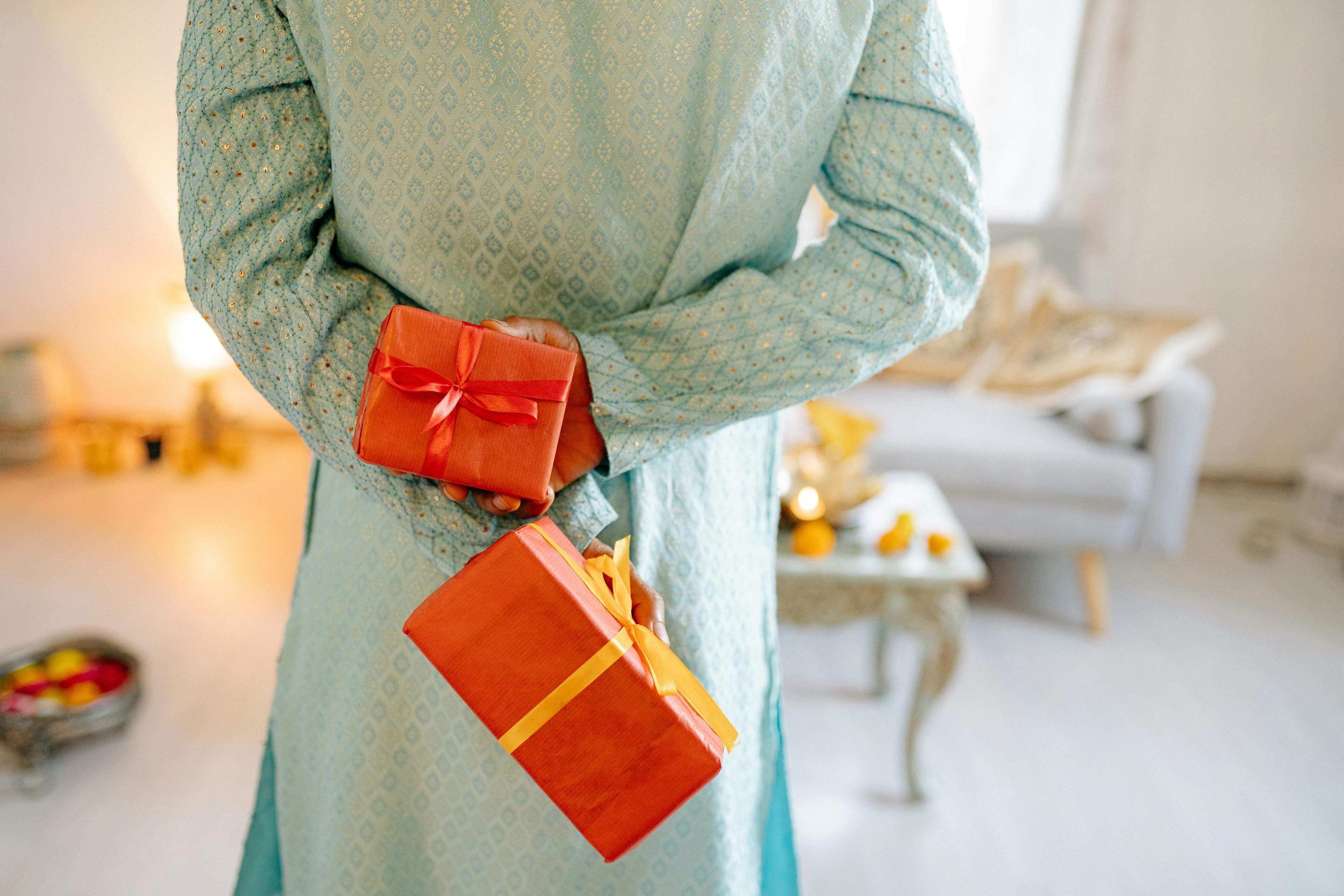 Why Choose Handcrafted Hampers Over Dry Fruit Boxes This Diwali?